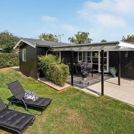 Westman - 200m From The Sea By Interhome Hébergement de vacances Nedre Lysabild